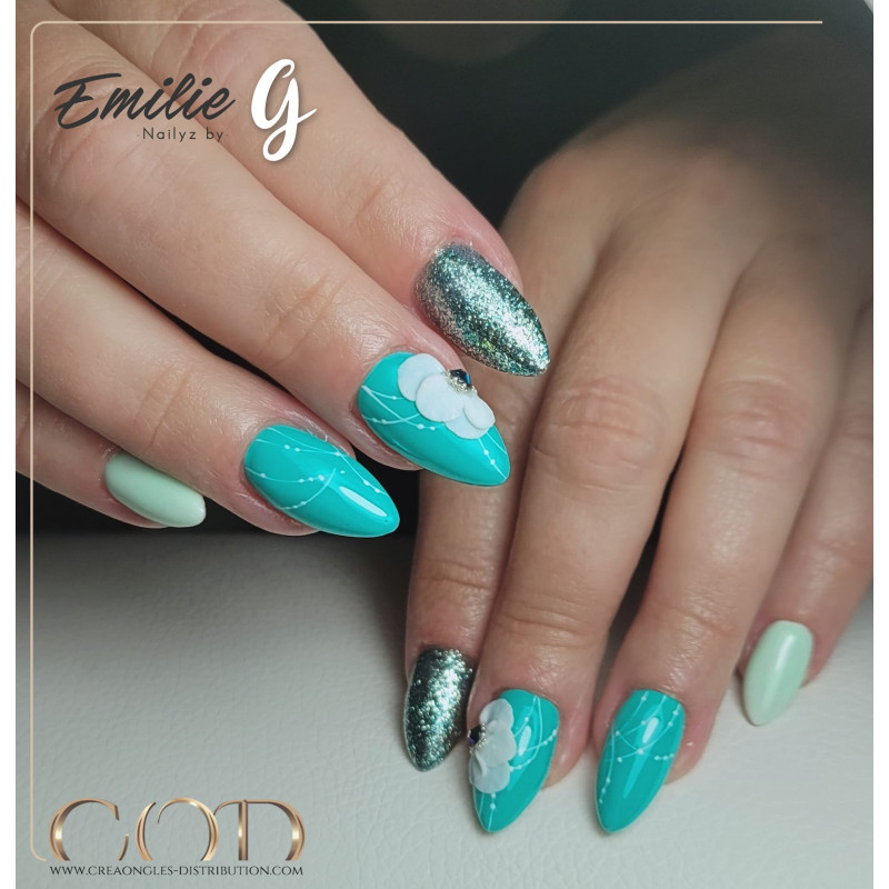 Almond fait avec le My Color Gangsta's Paradise