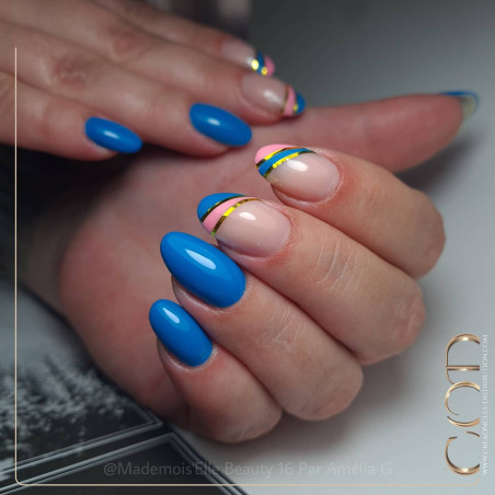 Almond fait avec le My Color Blue Nirvana Almond fait avec le My Color Blue Nirvana