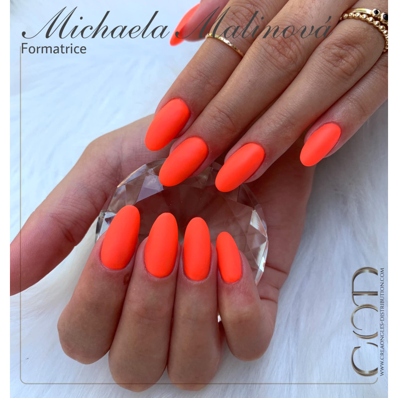 Almond fait avec le Gel couleur Sunrise