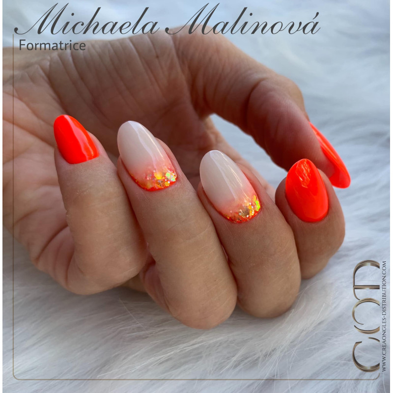 Rounded fait avec le Gel couleur Sunrise