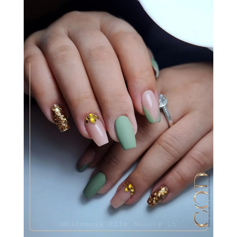 Nail art fait avec le Gel couleur Vertigo