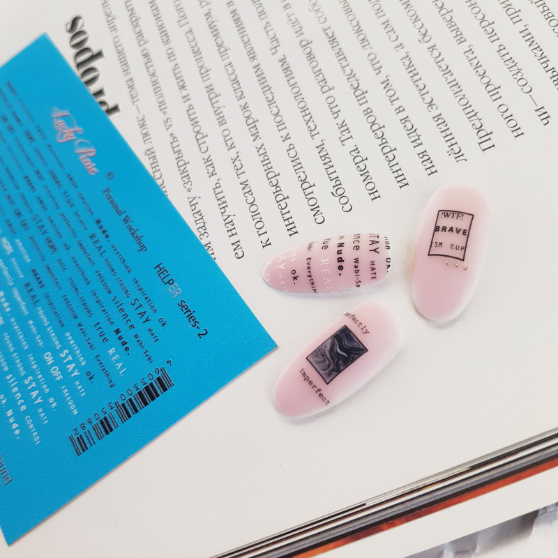 Water Decal 16 pose sur des capsules