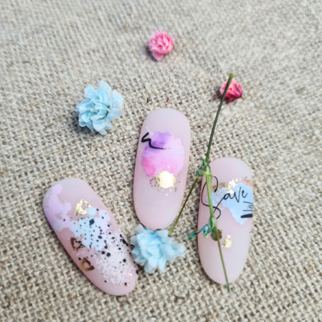 Water Decal 19 pose sur des capsules 