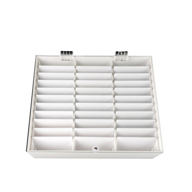 Tip Show Box sur fond blanc