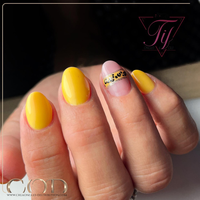 Oval fait avec le My Color Baila Baila