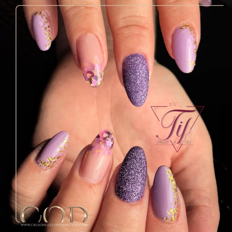 Paillettes viollettes pour la réalisation d'effet sucre