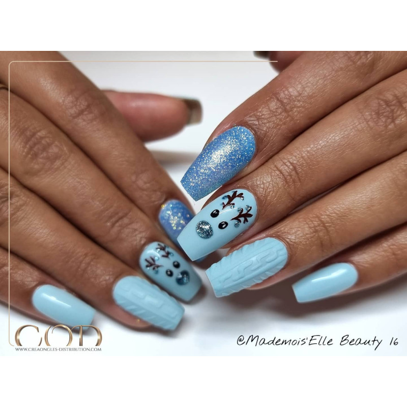 Manucure faite avec les glitter Dream Heaven