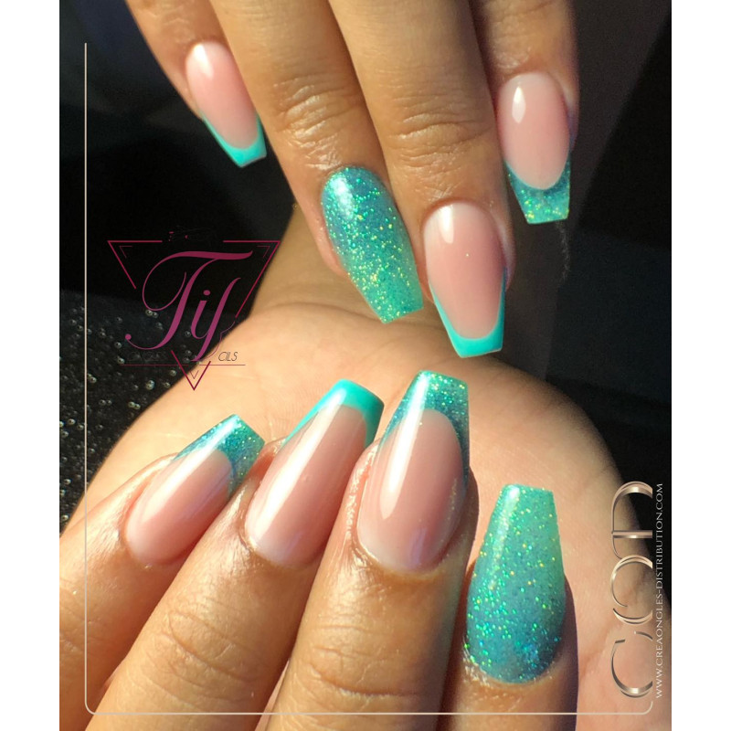 Square fait avec le Blown Glitter Soft Green