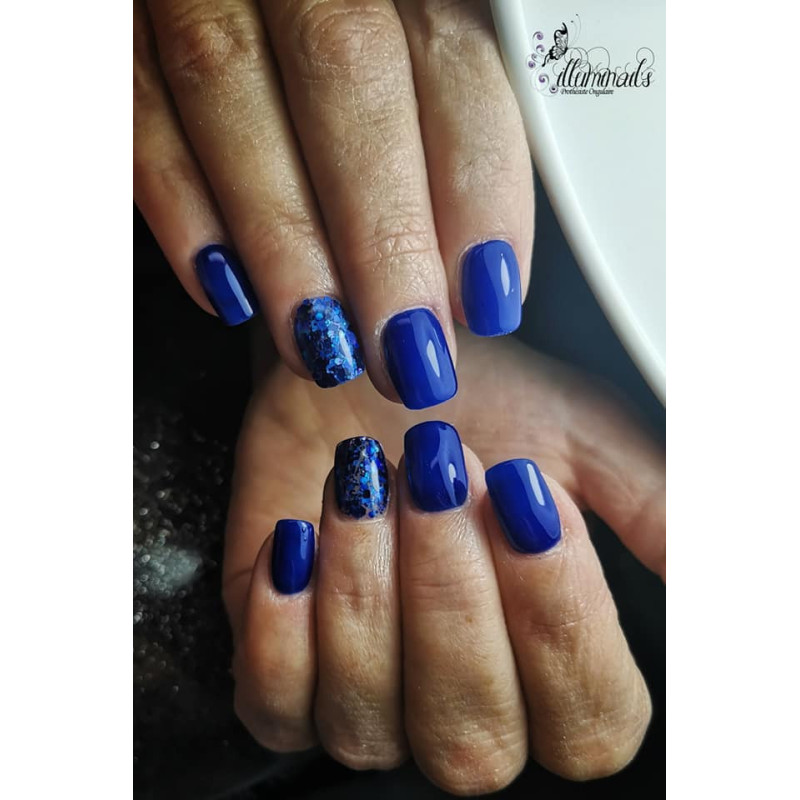 Manucure avec le Mix Magic Blue