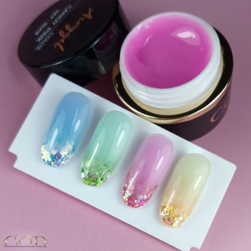 Capsule faite d'Acrygel Color pastel Blue