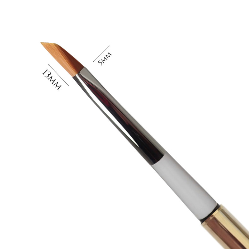 Absolute Brush Triangular N°4 zoom