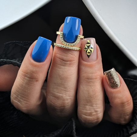 Nail art fait avec le My Color Billie Jean Nail art fait avec le My Color Billie Jean