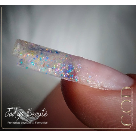 Profit d'un ongle fait avec le Shimmer Aurora Glitter
