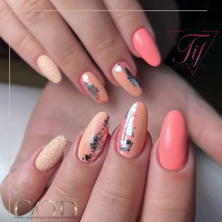 Almond fait avec le Diamond Shine Snow