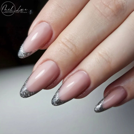 Almond fait avec le My Color Midnight City Almond fait avec le My Color Midnight City