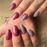 Almond fait avec le Glitter Magic Dust Violet