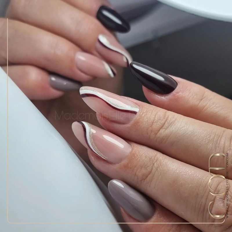 Oval fait avec l'Acrygel Soft Cover Natur