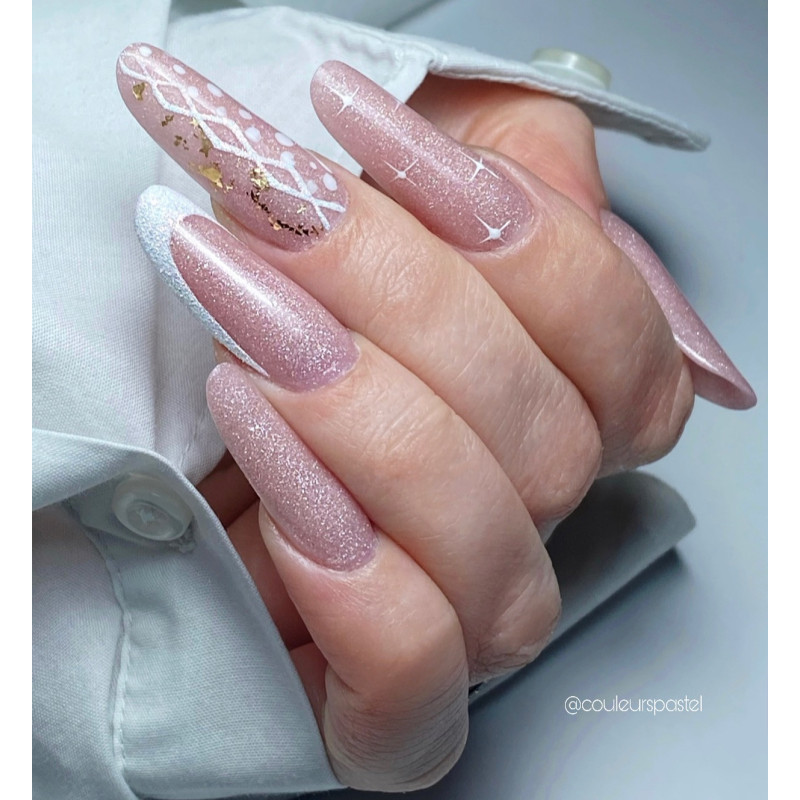 Nail art fait avec l'Acrygel Glitter Cover Rose