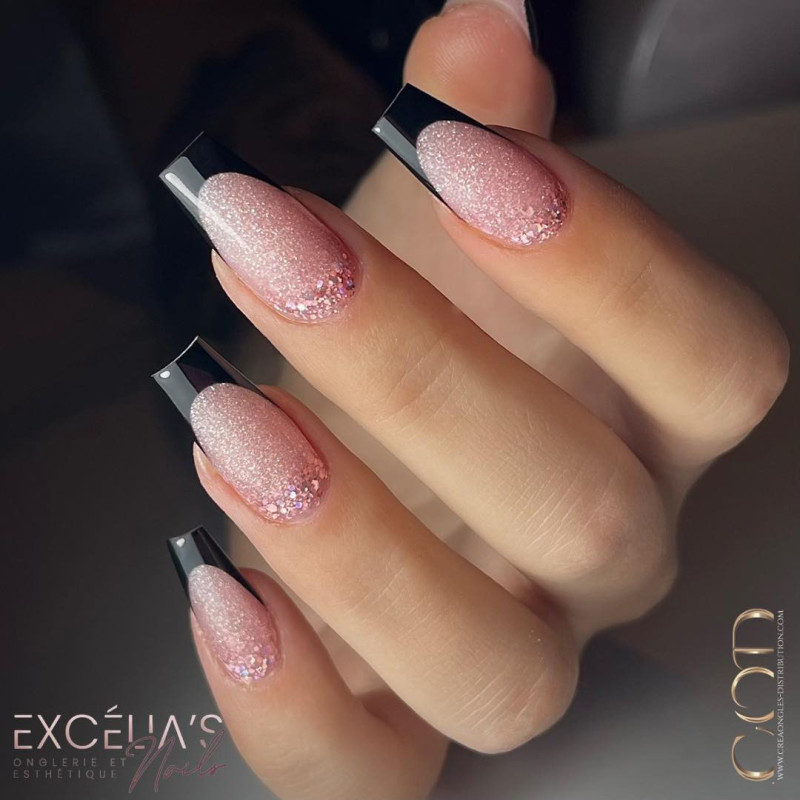 Ballerina fait avec l'Acrygel Glitter Cover Rose