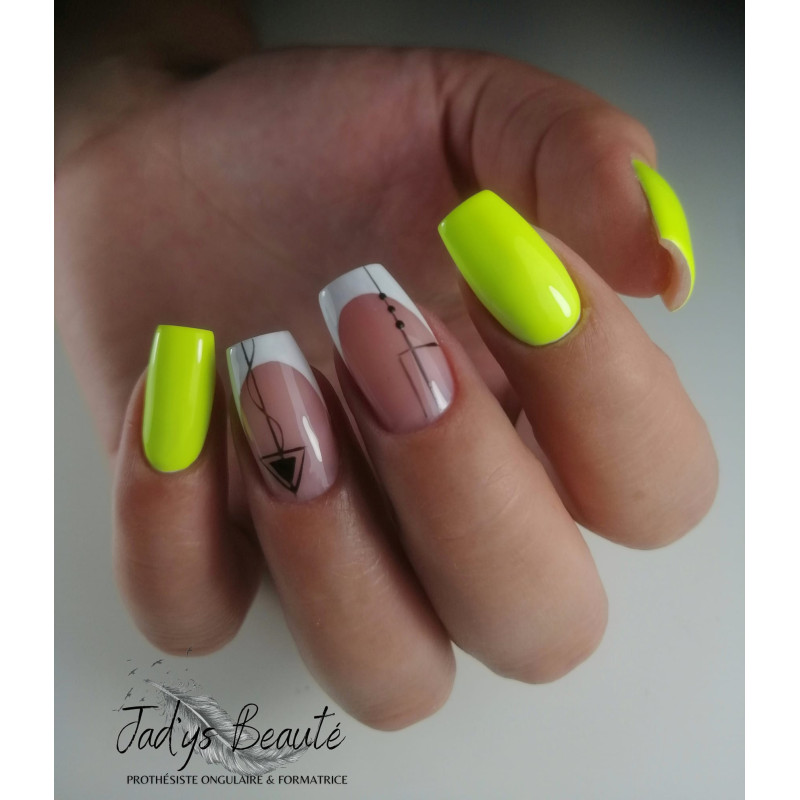 Square fait avec le Gel couleur Tropical Sun