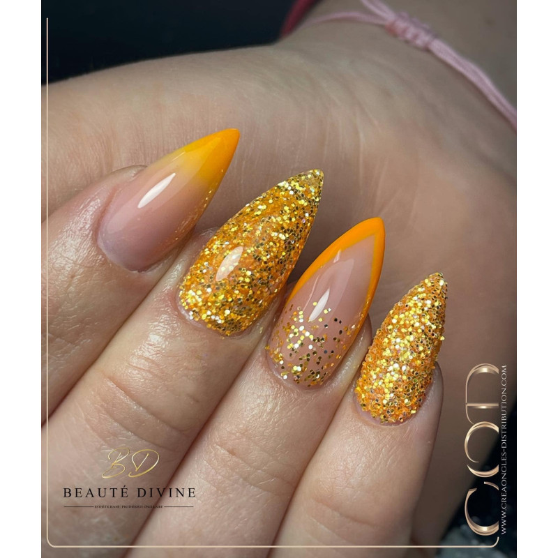 Almond fait avec le Electric Spark Silvery Sun