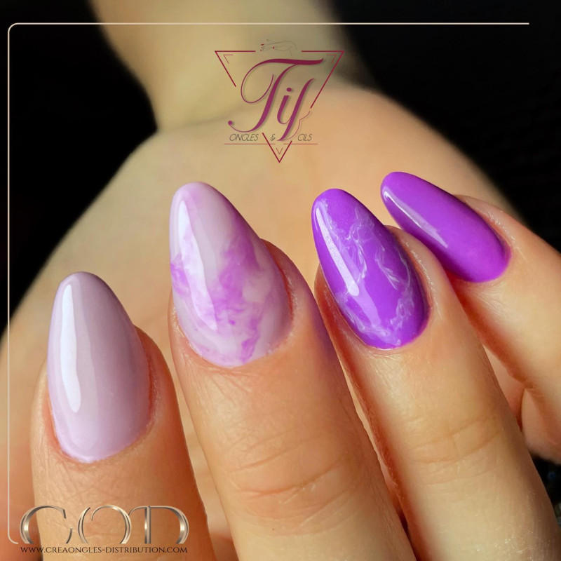Rounded fait avec le Gel couleur Neon Purple