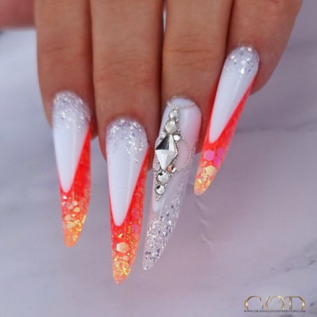 Stiletto fait avec le Gel couleur Neon Orangeade