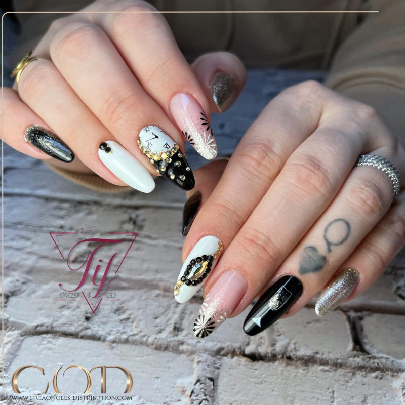 Almond fait avec le Gel couleur Shimmer