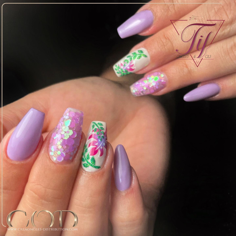 Square fait avec le Gel couleur Lily