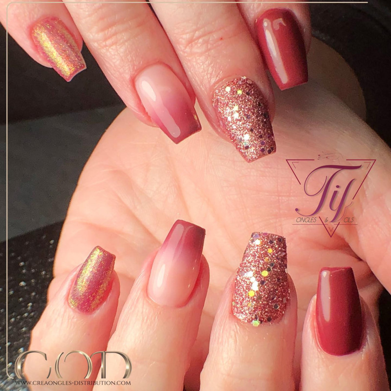 Square fait avec le Gel couleur Malaga