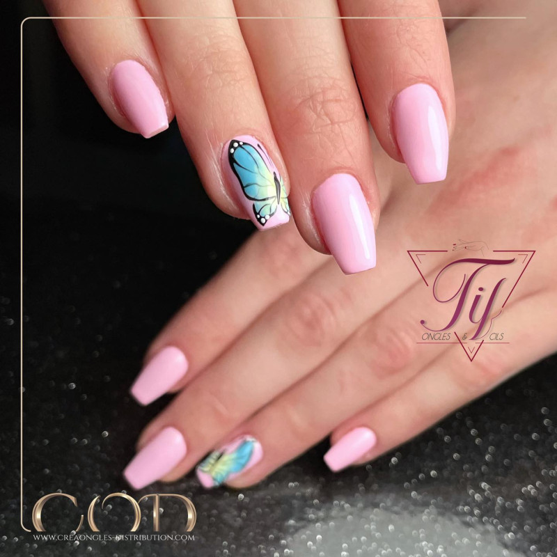 Nail art fait avec le Gel couleur Ballerina