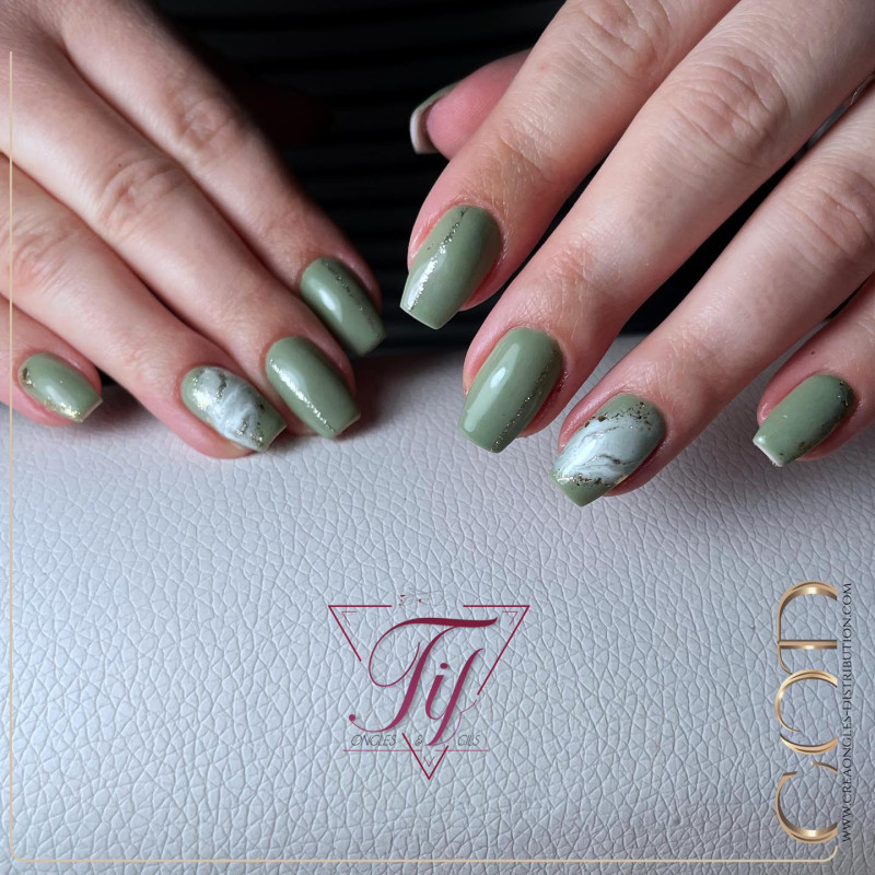 Rounded fait avec le Gel couleur Vertigo