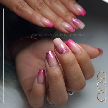 Nail art fait avec le My Color Cool Chic Nail art fait avec le My Color Cool Chic