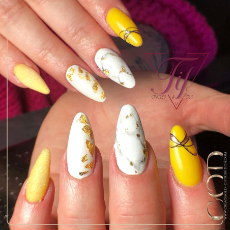 Stiletto fait avec le My Color Baila Baila