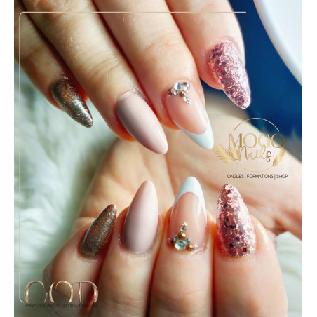 Almond fait avec le My Color The All Almond fait avec le My Color The All
