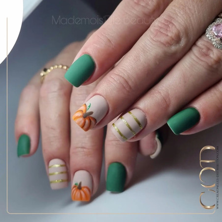 Nailk art fait avec le My Color Money Money Nailk art fait avec le My Color Money Money