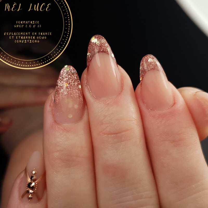 Amande faites avec le Glitter Shine Pink Old