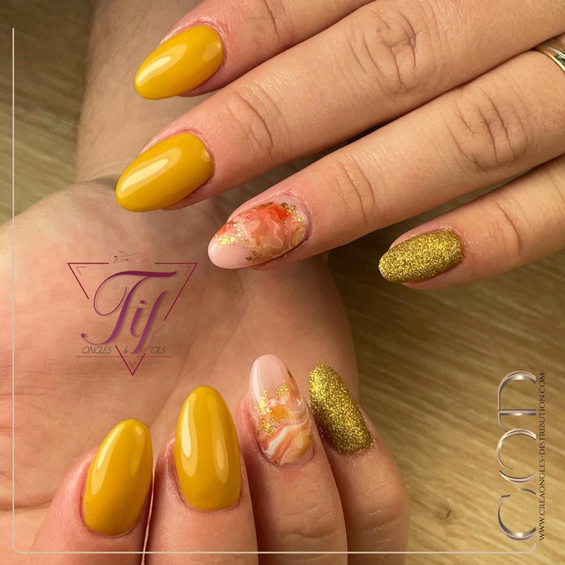 Amande faites avec le Paillettes Holofine 11