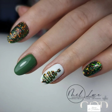 Nail art fait avec du Electric Spark Elixir 