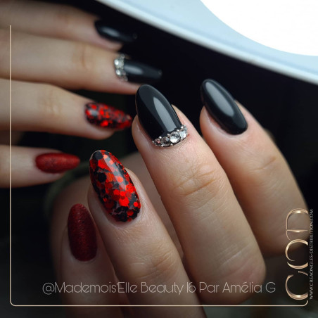 Oval noir et rouge avec les Glitter Satin Red Oval noir et rouge avec les Glitter Satin Red