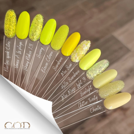 Nuancier de gamme jaune dont le gel couleur sunshine 