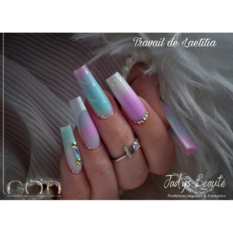 Square fait avec l'Acrygel color Candy Pink