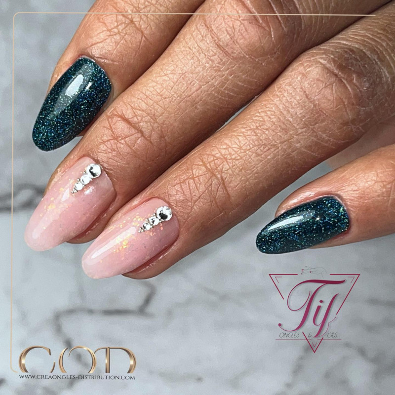 Almond fait avec le My Color Reflect Galaxy