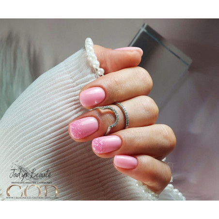 Squoval fait avec le Builder Color pastel rose Squoval fait avec le Builder Color pastel rose