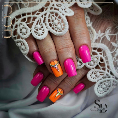 Square fait avec le Builder Color neon pink Square fait avec le Builder Color neon pink