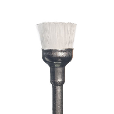 Pivoting brush