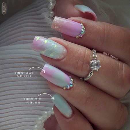 Pose ongles avec le Builder Color Pastel Blue et Pastel Lila Pose ongles avec le Builder Color Pastel Blue et Pastel Lila