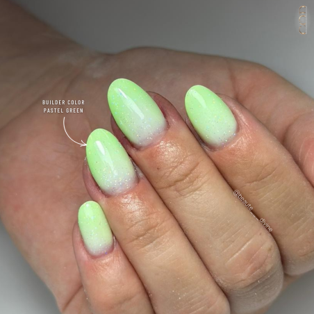 Pose ongles avec le Builder Pastel Green Pose ongles avec le Builder Pastel Green