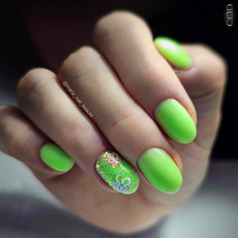 Renfort ongles avec le Builder Color Neon Pastel Green