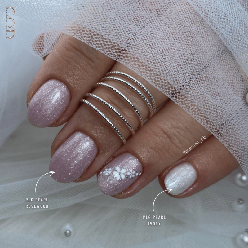 Renfort avec le Pro Liquid Gel Pearl Ivory et Pearl Rosewood